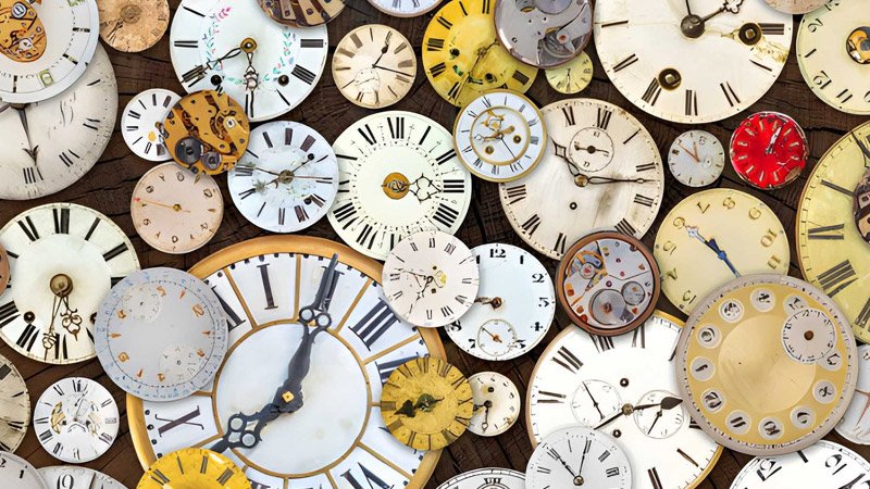 Online Clock vs Physical Clock: Pros, Cons & Which One Is Better?